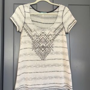Cream sweater w/ metallic details, tribal pattern!